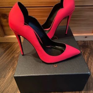 Lust for Life neon red stiletto pump 4 1/2 in heel